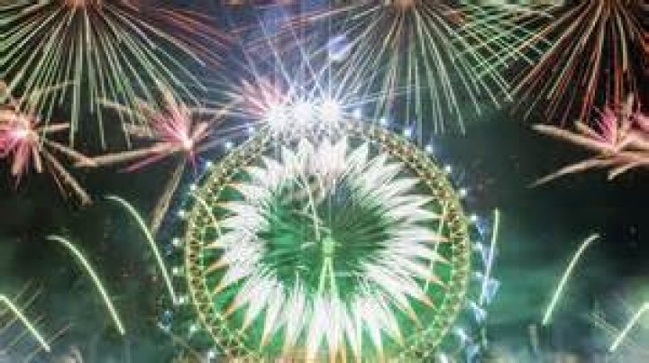 10 Celebrities Who Go All Out For New Year's Eve