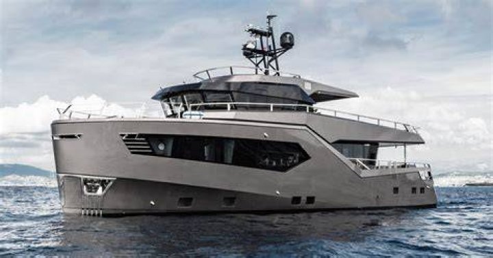 10 Luxury Yachts For Under $1 Million 