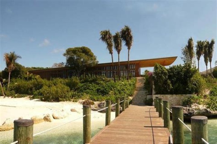 10 Richest Private Island Owners