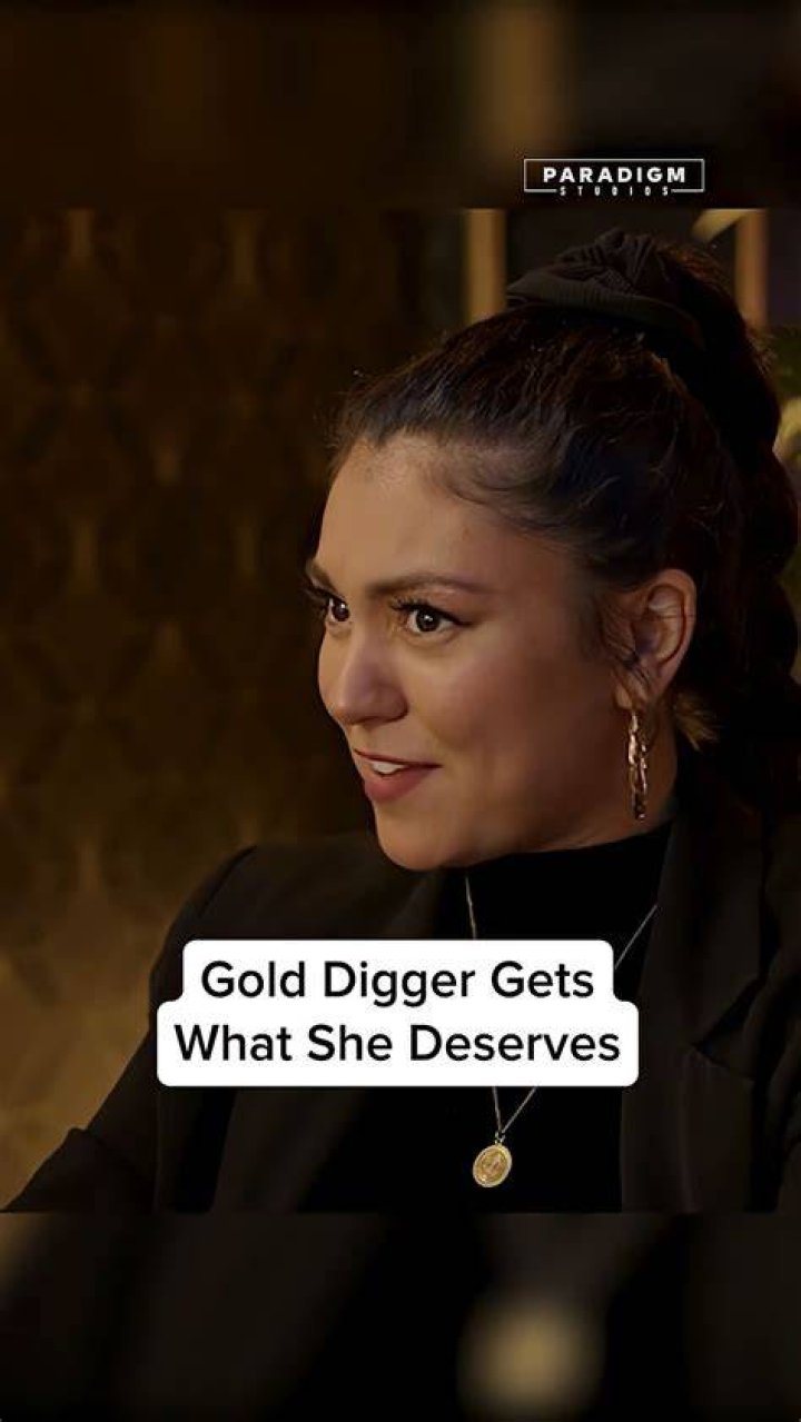 15 Signs Your Girl Is A Real Gold Digger