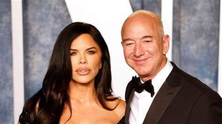 Beyoncé Celebrates Her 40th Birthday On Jeff Bezos' $500 Million Yacht