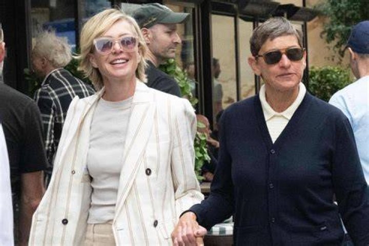 Ellen DeGeneres, Portia de Rossi Reportedly Pay $70 Million For Oceanfront Compound