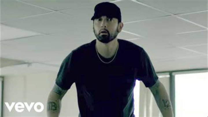 Eminem in Fall (Official Music Video)
