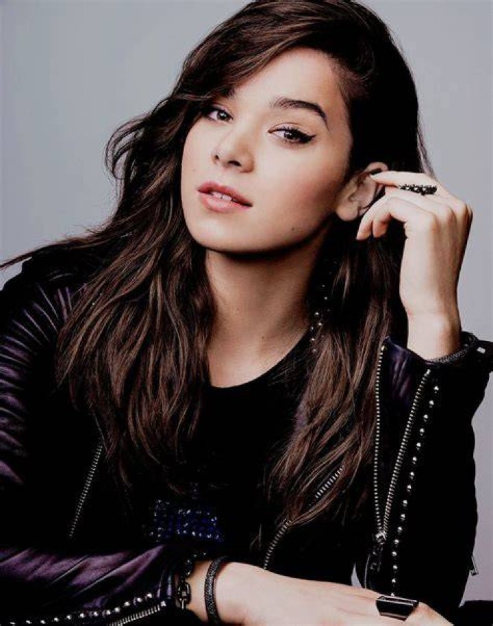 Hailee Steinfeld2