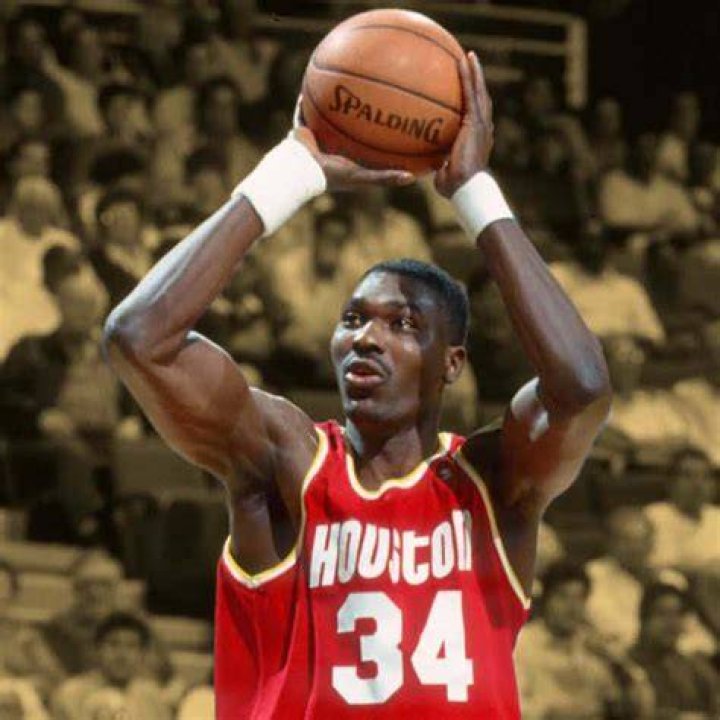 Hakeem Olajuwon Net Worth | TheRichest