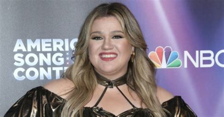 Here's Everything Kelly Clarkson Did To Amass Her $45 Million Net Worth