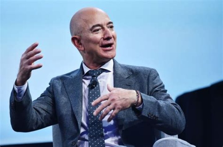 Jeff Bezos Donates $200 Million to Renovate Smithsonian
