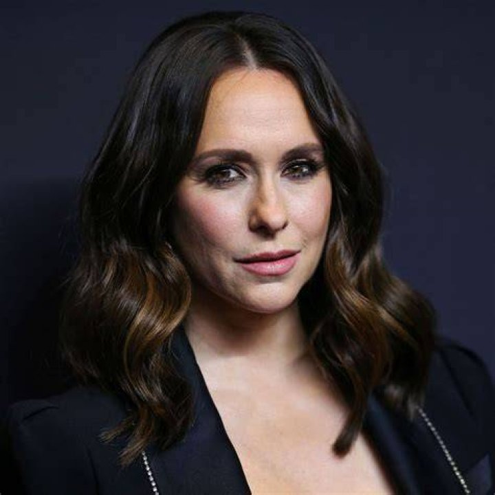 Jennifer Love Hewitt in The Tuxedo 2002
