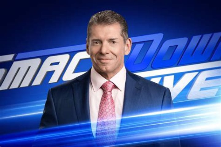  McMahon returns to WWE SmackDown