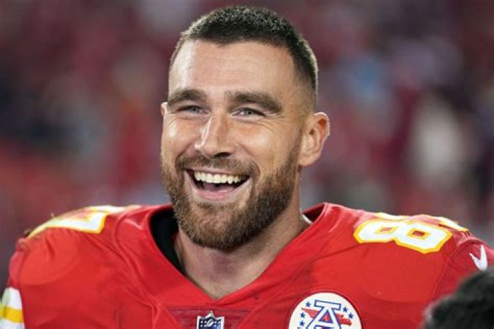 Travis Kelce Net Worth 2024-1
