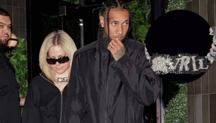 Tyga Gifts $80,000 Diamond Chain To Girlfriend Avril Lavigne